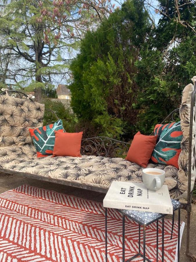 Maison De Mags & Mags Bed & Breakfast Lanouaille Bagian luar foto