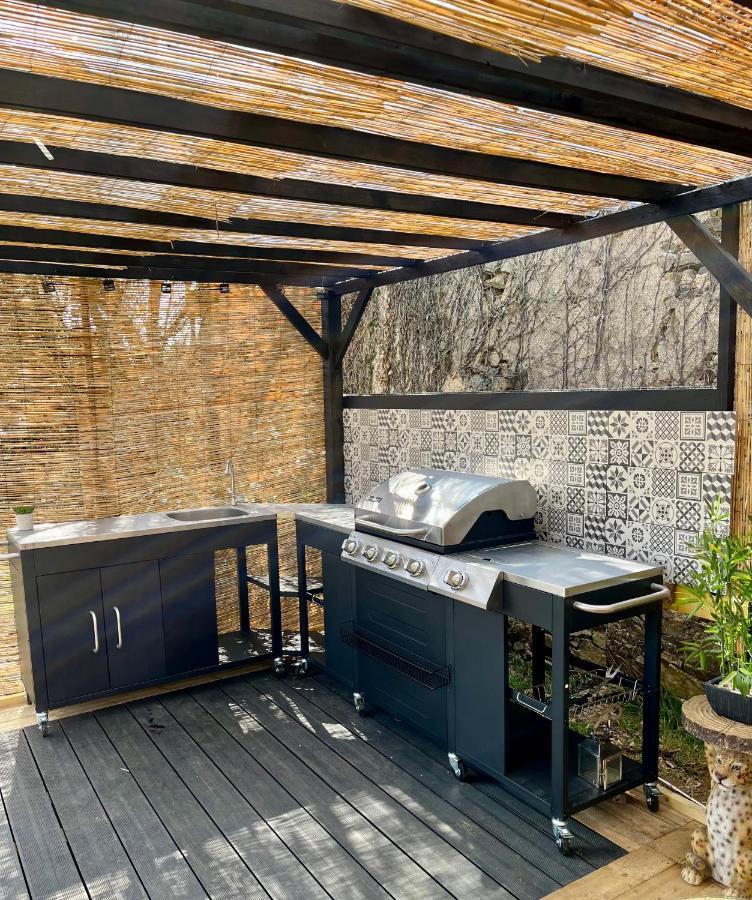 Maison De Mags & Mags Bed & Breakfast Lanouaille Bagian luar foto