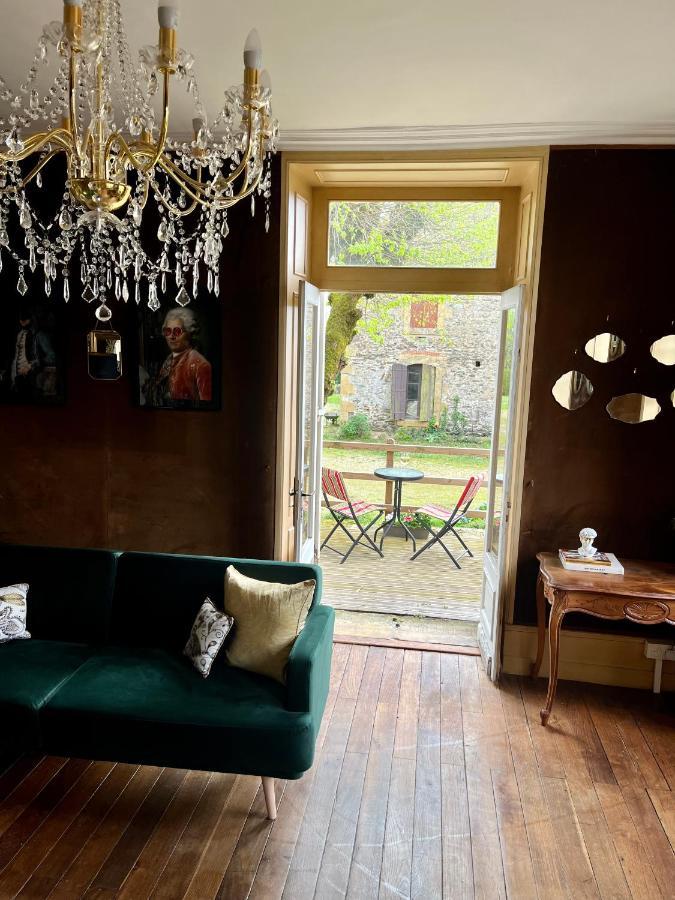 Maison De Mags & Mags Bed & Breakfast Lanouaille Bagian luar foto