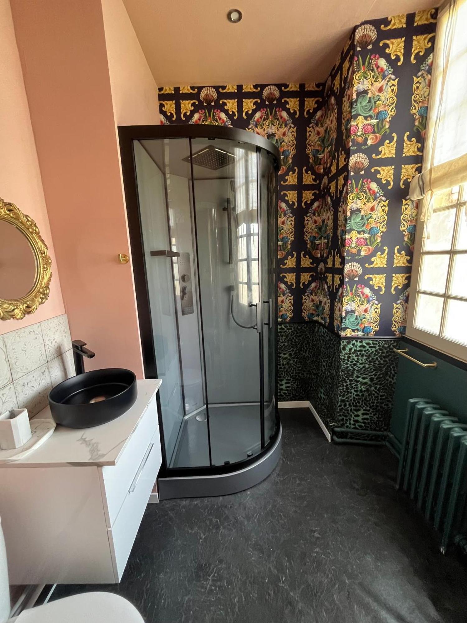 Maison De Mags & Mags Bed & Breakfast Lanouaille Bagian luar foto